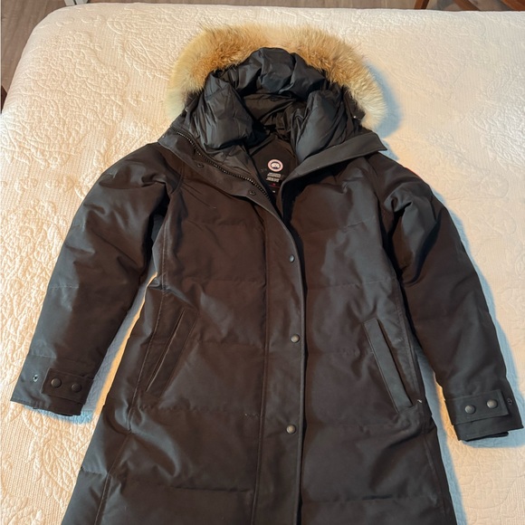 Canada Goose Jackets & Blazers - Canada Goose Black Shelburne Parka with Fur Hood Excellent Womens Large